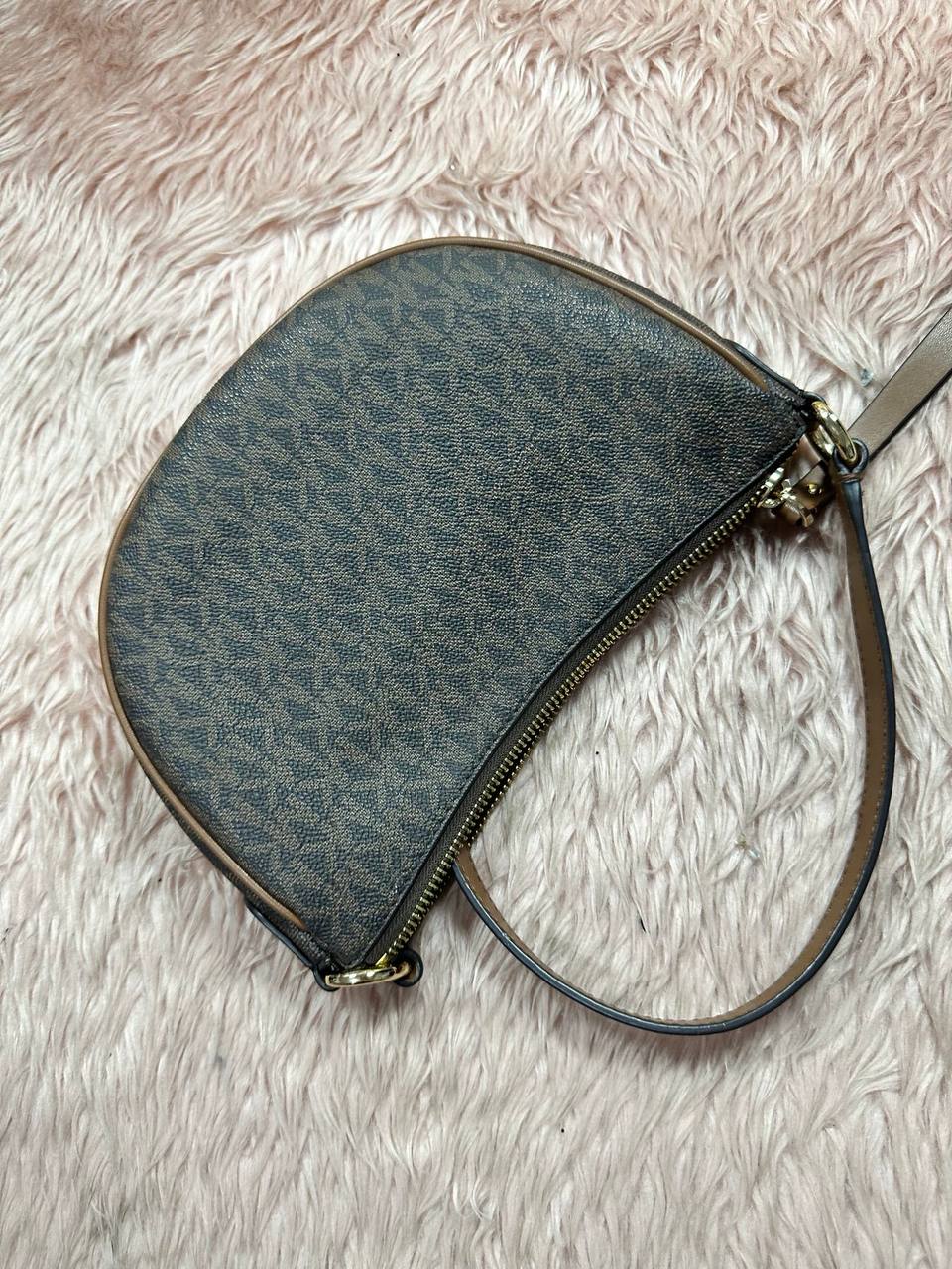 AUTHENTIC/ORIGINAL Preloved MK Signature Dover Small Half Moon Crossbody Bag Brown