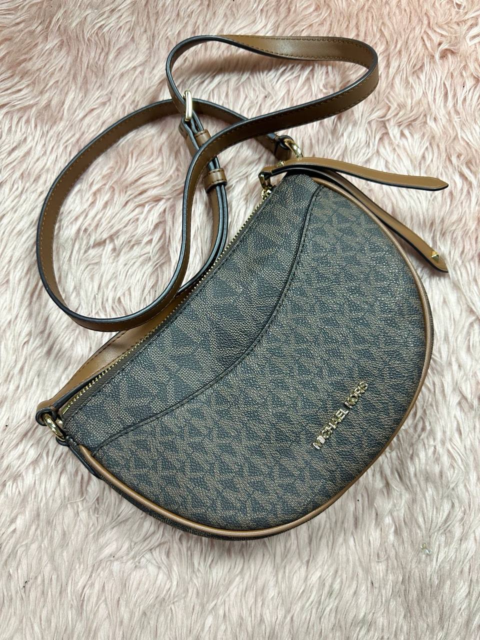AUTHENTIC/ORIGINAL Preloved MK Signature Dover Small Half Moon Crossbody Bag Brown