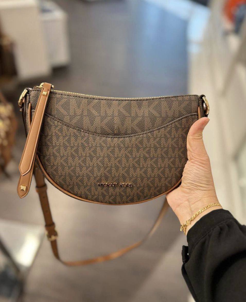 AUTHENTIC/ORIGINAL Preloved MK Signature Dover Small Half Moon Crossbody Bag Brown