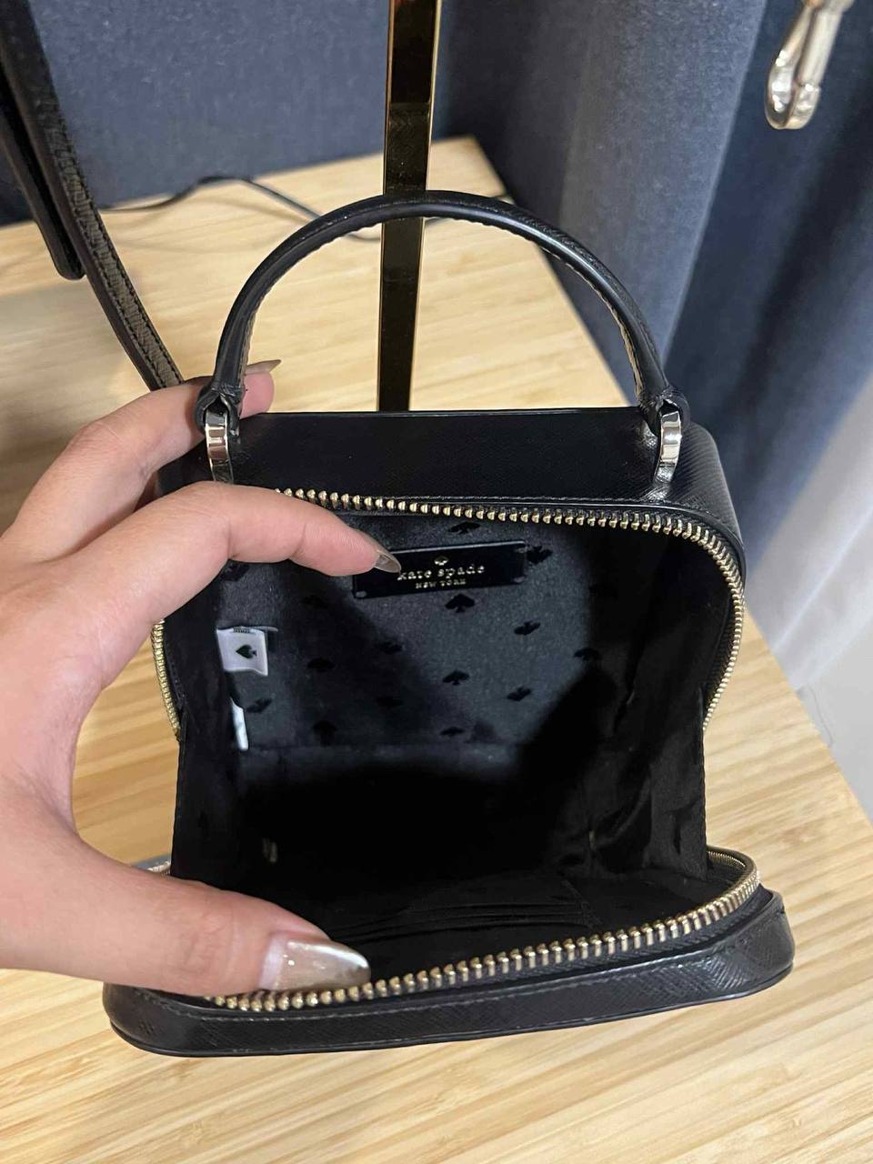 AUTHENTIC/ORIGINAL Preloved KS Daisy Vanity Crossbody Small Bag in Black