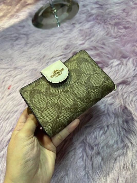 ORIG Preloved Coach Medium Corner Zip Wallet in Signature Canvas Saddle White
