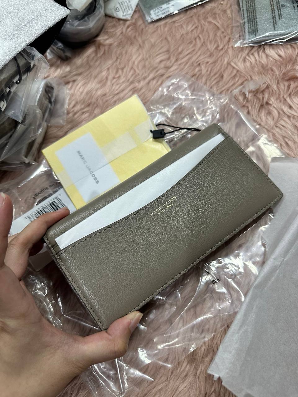 ORIG & IMPORTED MARC JACOBS MJ The Slim 84 Bifold Long Wallet Black Taupe