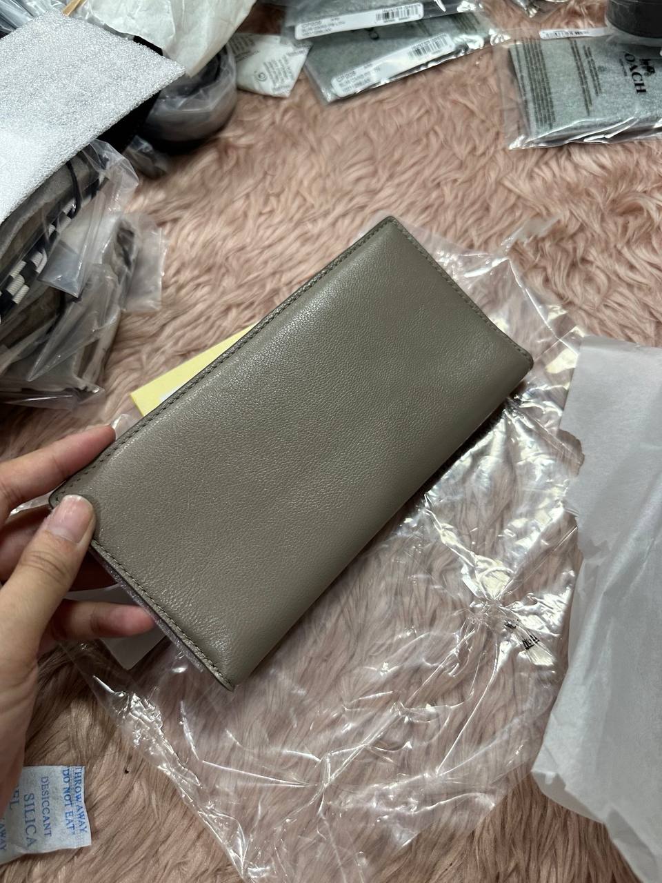 ORIG & IMPORTED MARC JACOBS MJ The Slim 84 Bifold Long Wallet Black Taupe