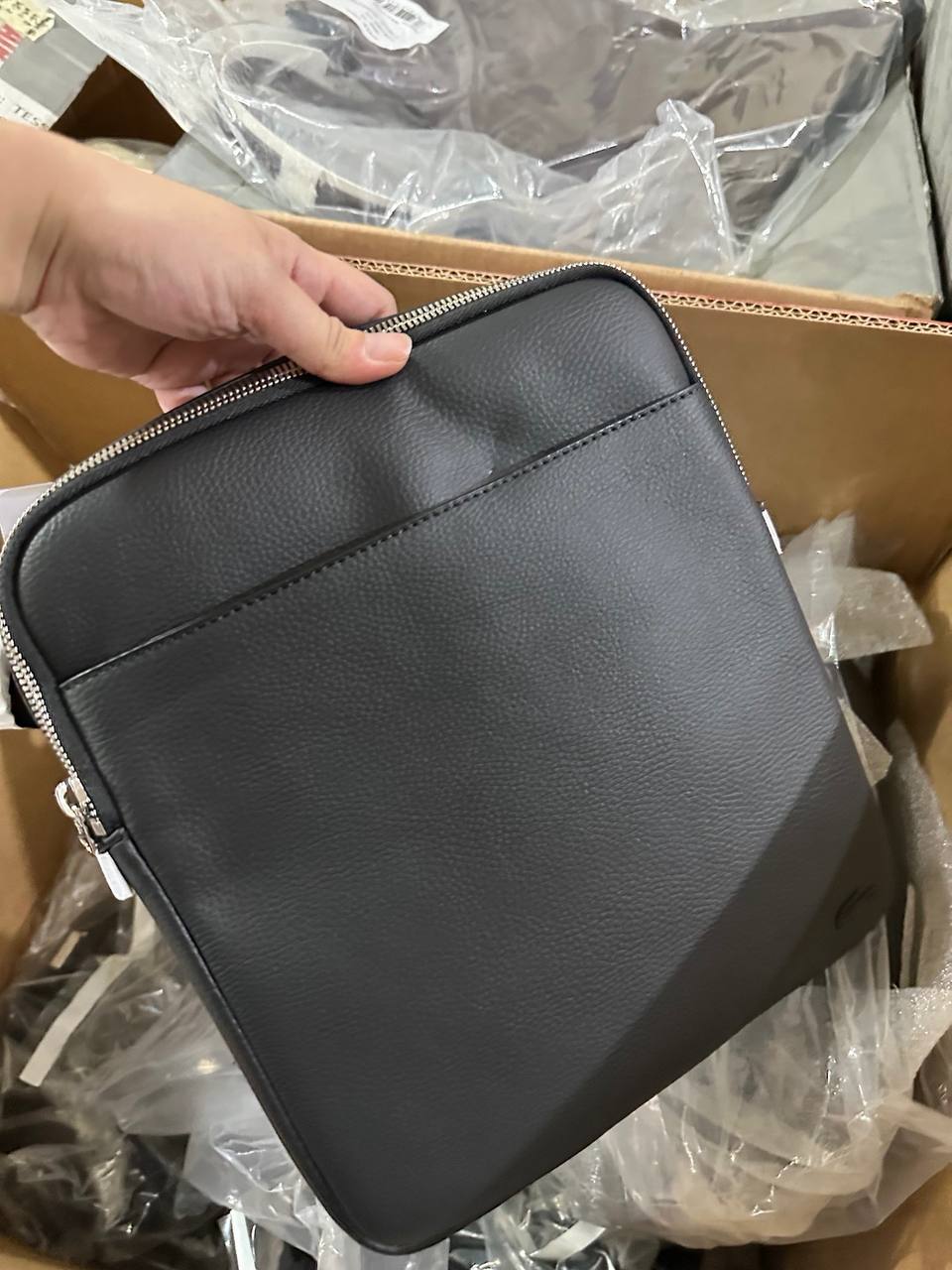 ORIG & IMPORTED LacosteL Flat Crossover Men Bag Black