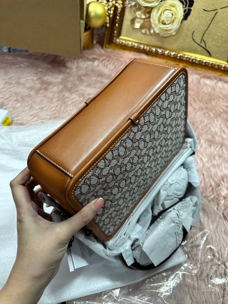 ORIG COACH RETAIL CHARTER CROSSBODY 24 IN MICRO SIGNATURE JACQUARD BROWN