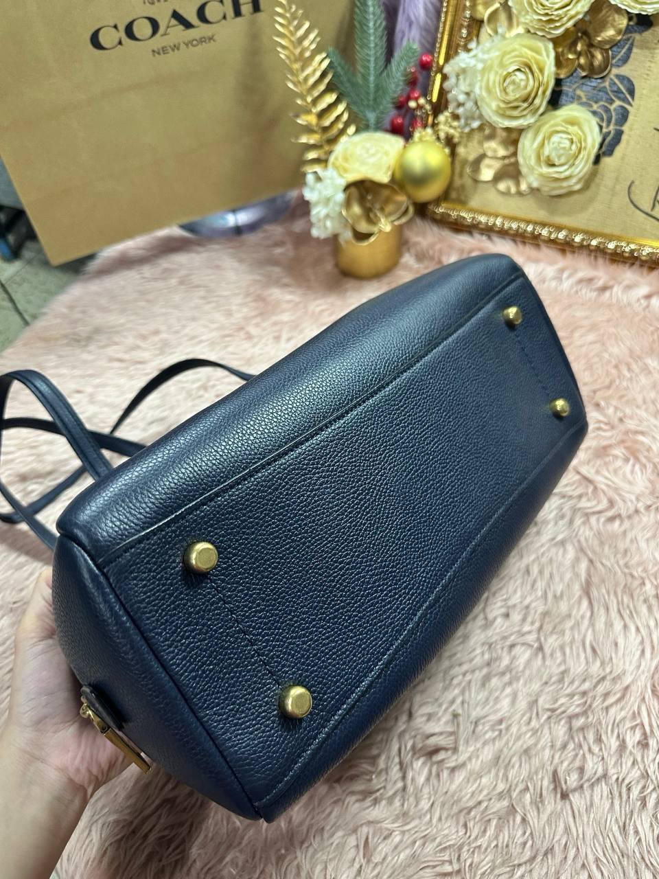 ORIG Preloved Coach Lora Carryall 30 Large Navy Tote Bag