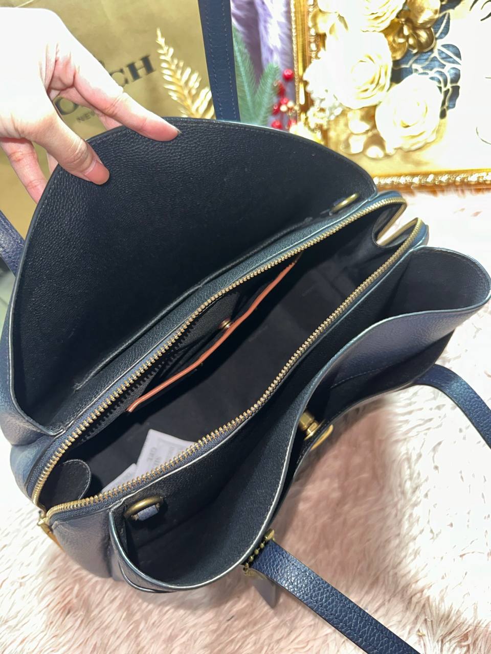 ORIG Preloved Coach Lora Carryall 30 Large Navy Tote Bag