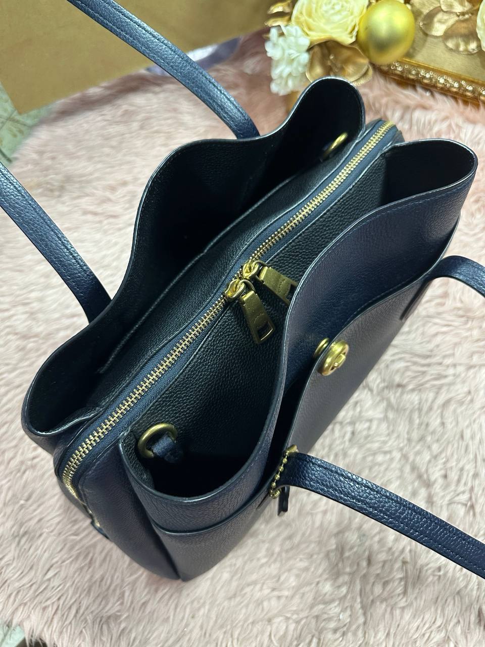 ORIG Preloved Coach Lora Carryall 30 Large Navy Tote Bag