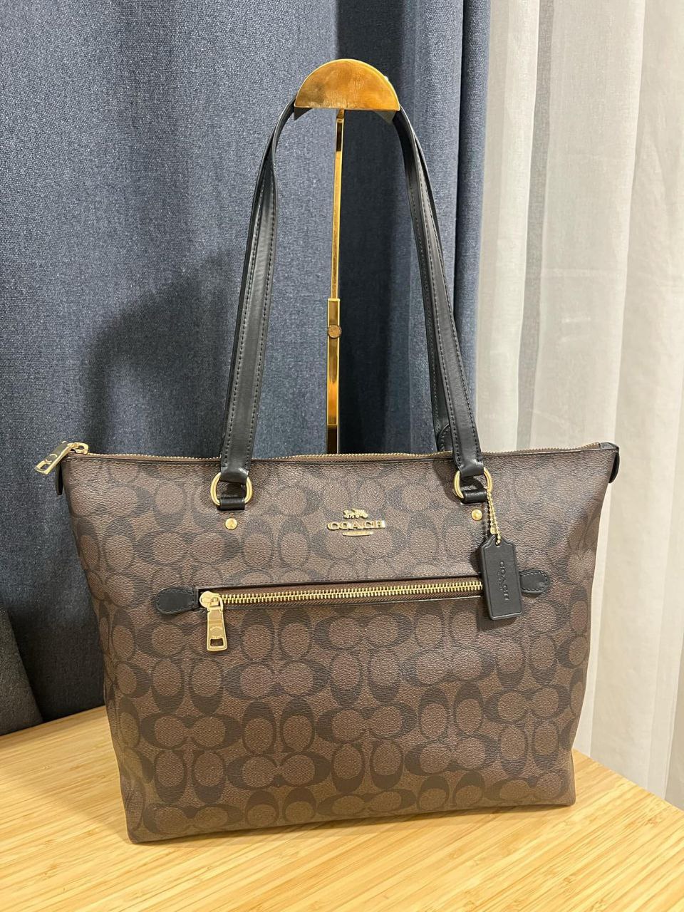 ORIG Preloved Coach Gallery Large Tote In Signature Canvas Brown