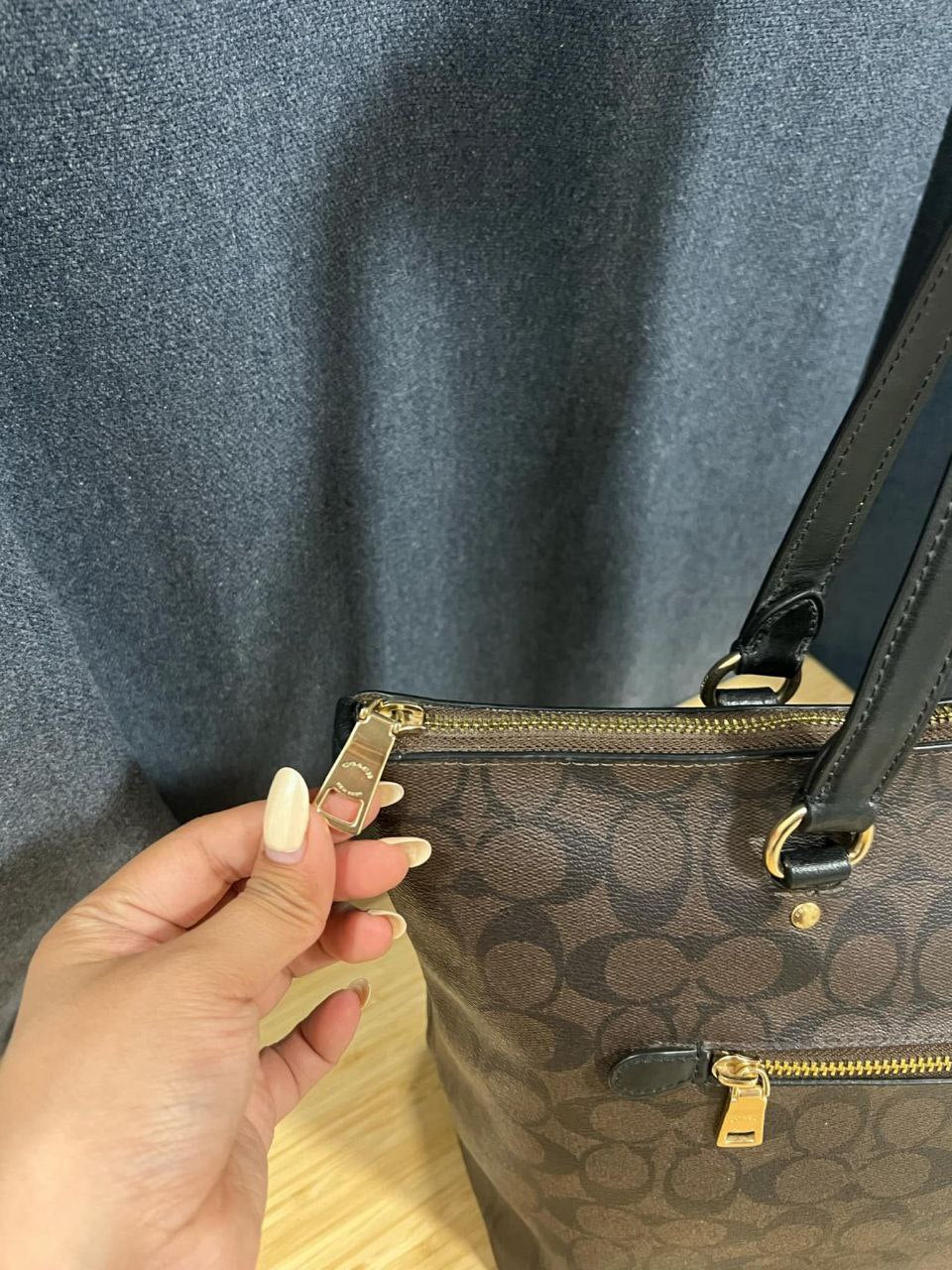 ORIG Preloved Coach Gallery Large Tote In Signature Canvas Brown
