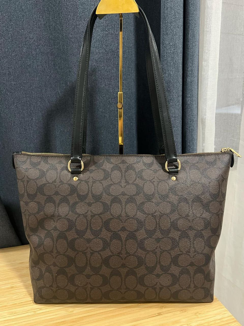 ORIG Preloved Coach Gallery Large Tote In Signature Canvas Brown