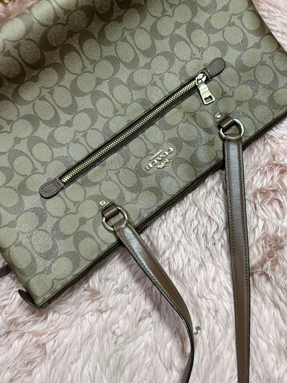 ORIG Preloved Coach Gallery Tote In Signature Canvas Khaki Brown Bag