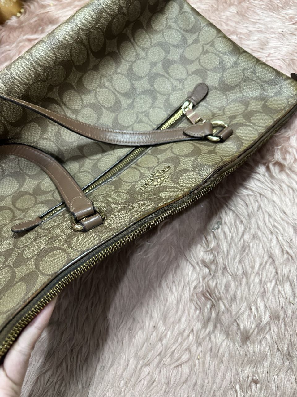 ORIG Preloved Coach Gallery Tote In Signature Canvas Khaki Brown Bag
