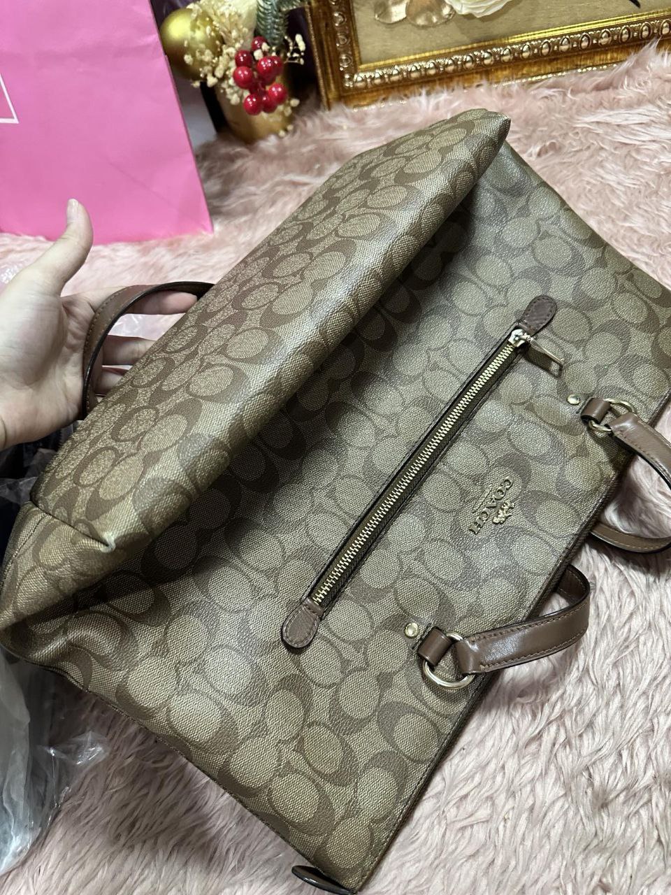 ORIG Preloved Coach Gallery Tote In Signature Canvas Khaki Brown Bag