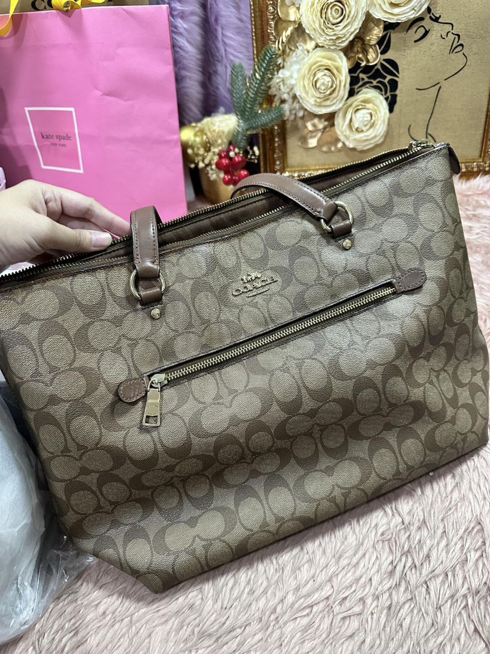 ORIG Preloved Coach Gallery Tote In Signature Canvas Khaki Brown Bag
