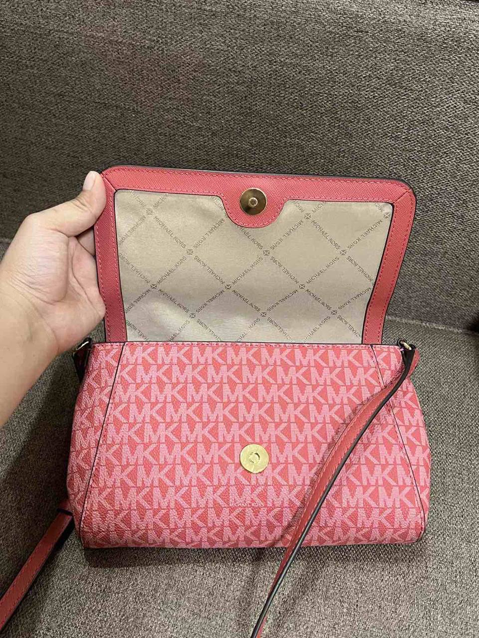 ORIG Preloved Michael Kors MK Medium Logo Convertible Crossbody Phone Pink Bag