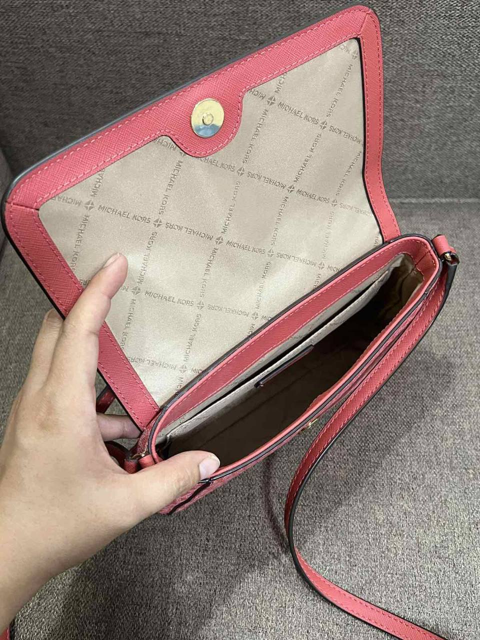 ORIG Preloved Michael Kors MK Medium Logo Convertible Crossbody Phone Pink Bag