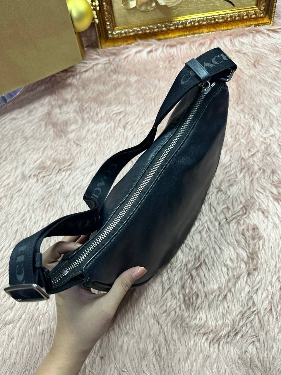 ORIG Preloved COACH Pace Shoulder Black Bag