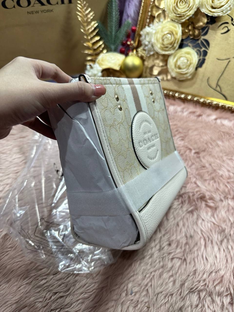 ORIG & IMPORTED COACH RARE Dempsey Tote Bag 22 White Jacquard Bag