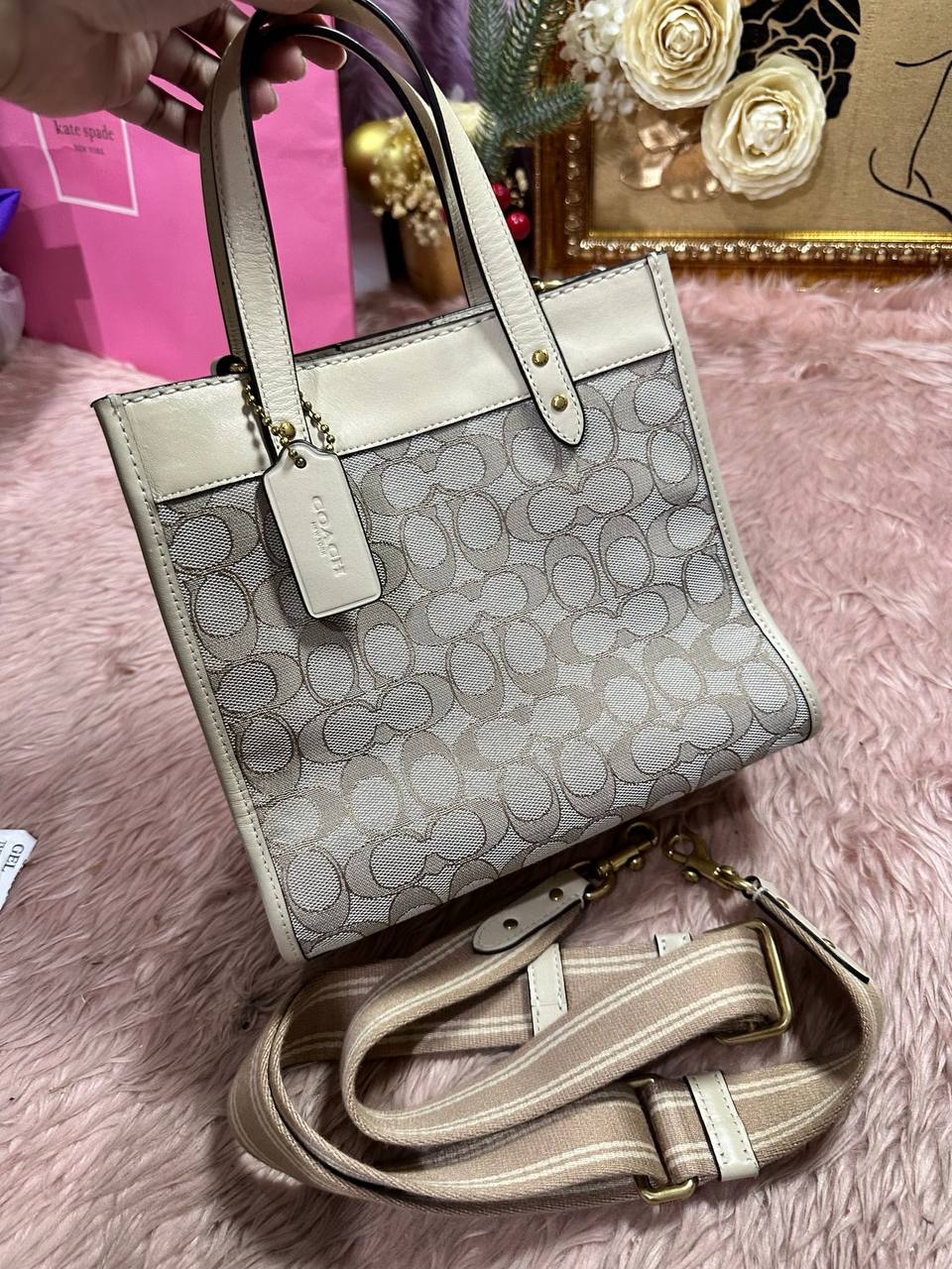 ORIG Preloved COACH Retail Tote Bag Signature Jacquard Field 22 Beige/Ivory