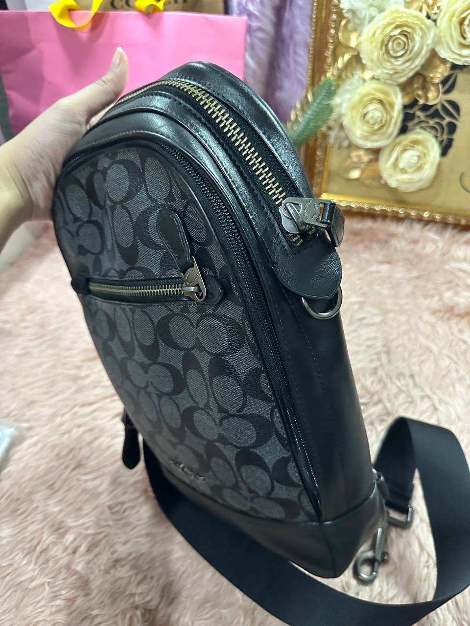 ORIG Preloved COACH Graham Pack In Signature Canvas Black Men Body Bag