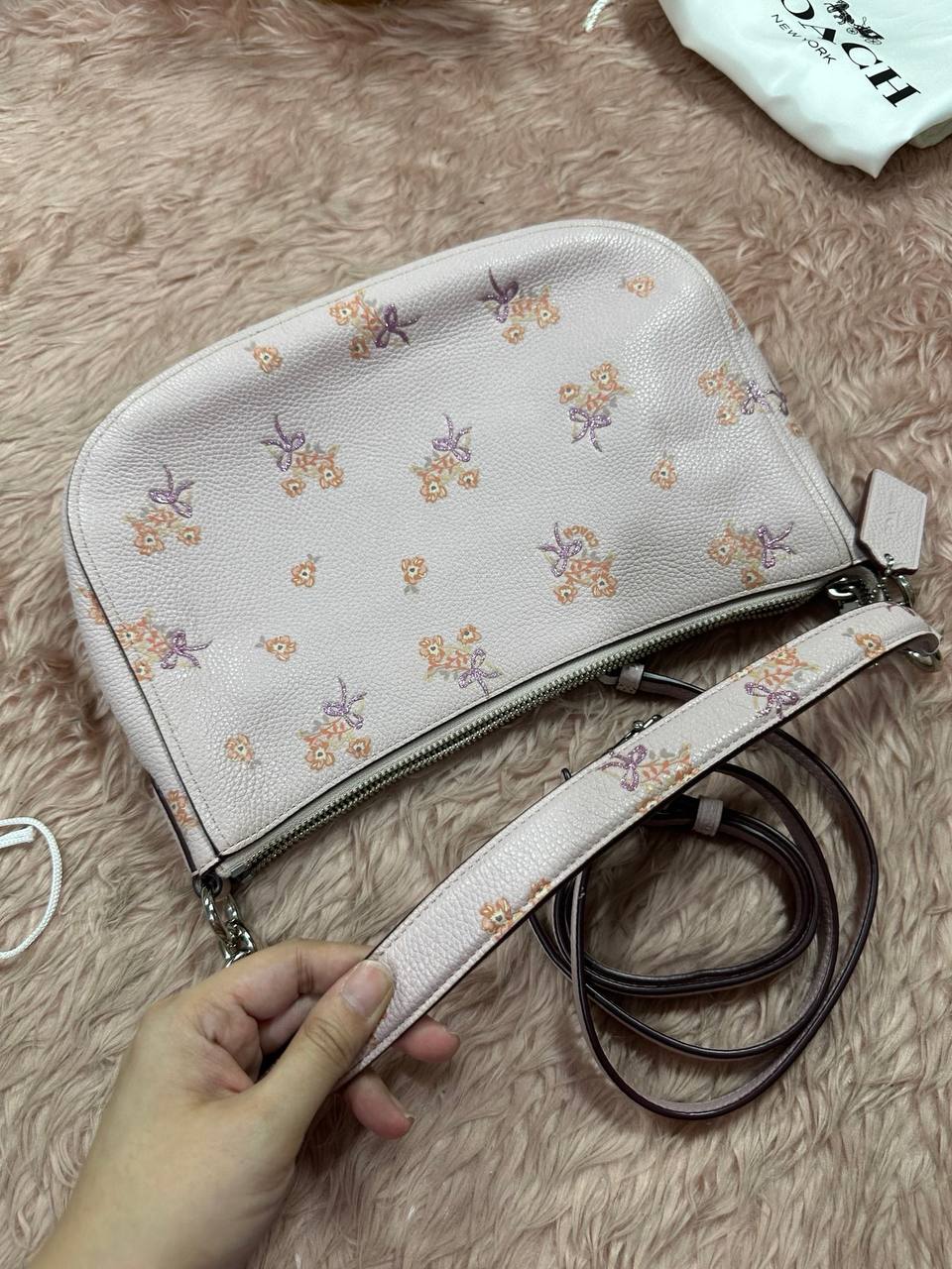 ORIG Preloved COACH Retail Chelsea Crossbody Bag with Floral Bow Print