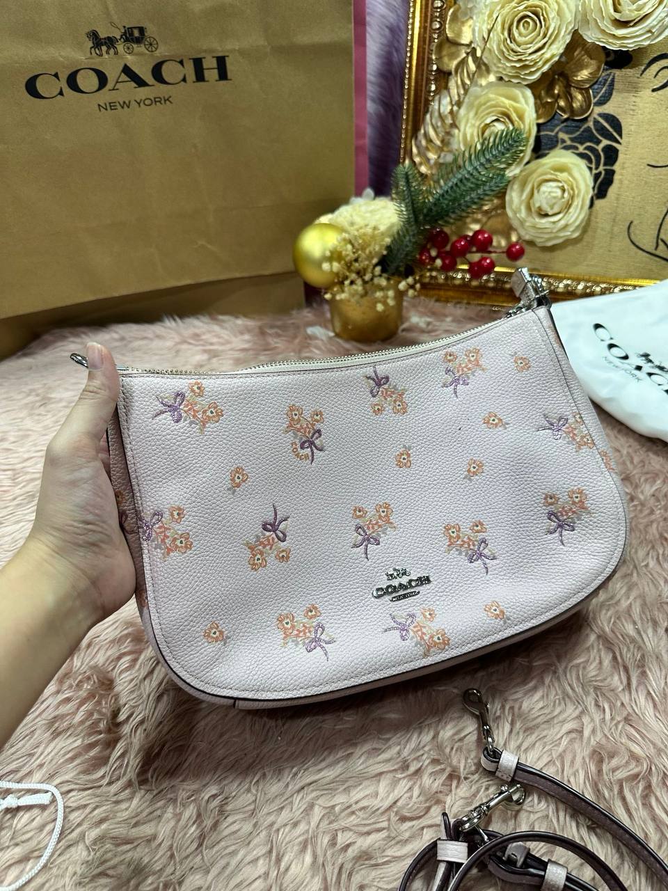 ORIG Preloved COACH Retail Chelsea Crossbody Bag with Floral Bow Print
