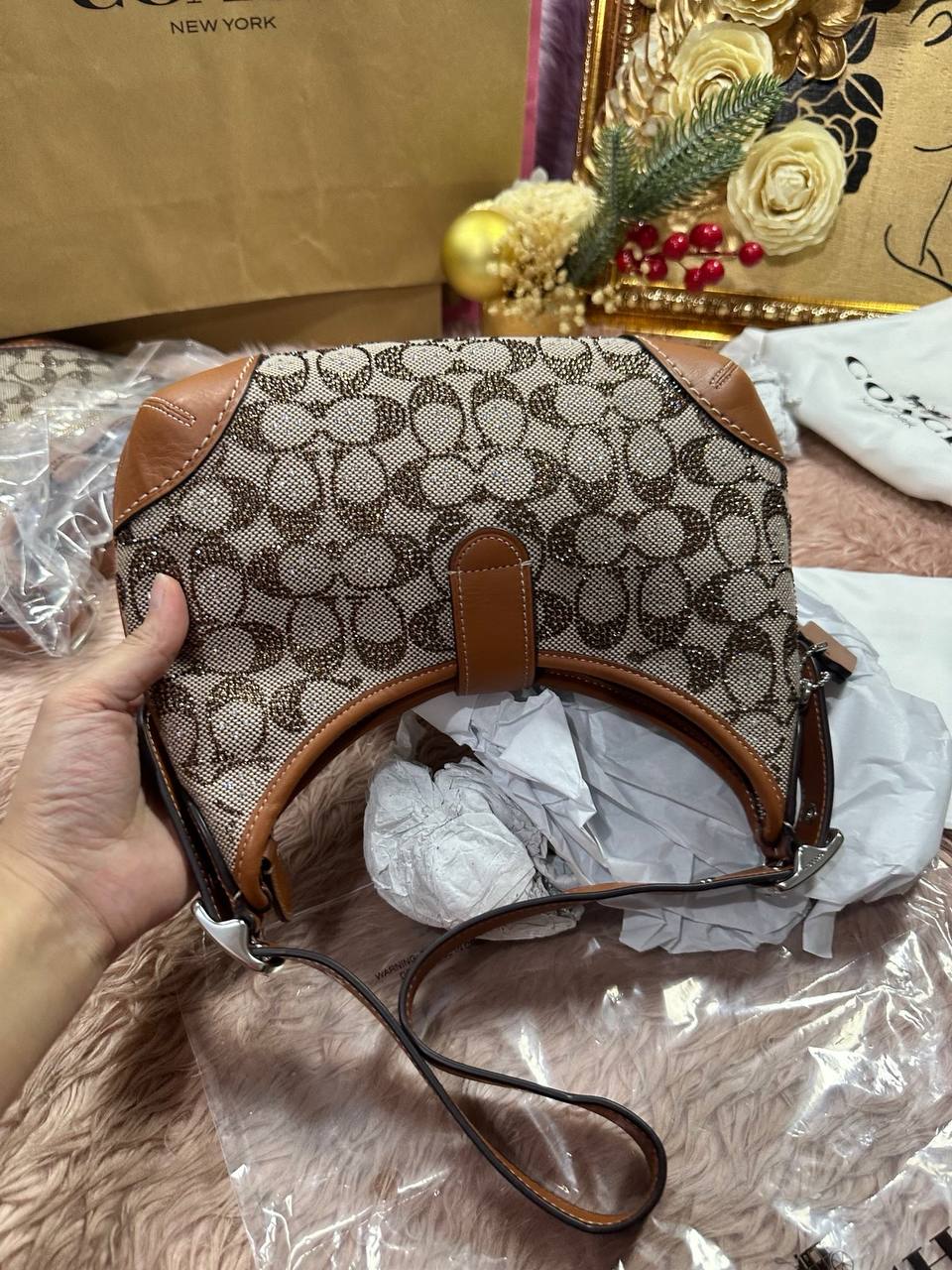 ORIG & IMPORTED COACH Retail Hamptons Hobo Small Shoulder Brown Bag