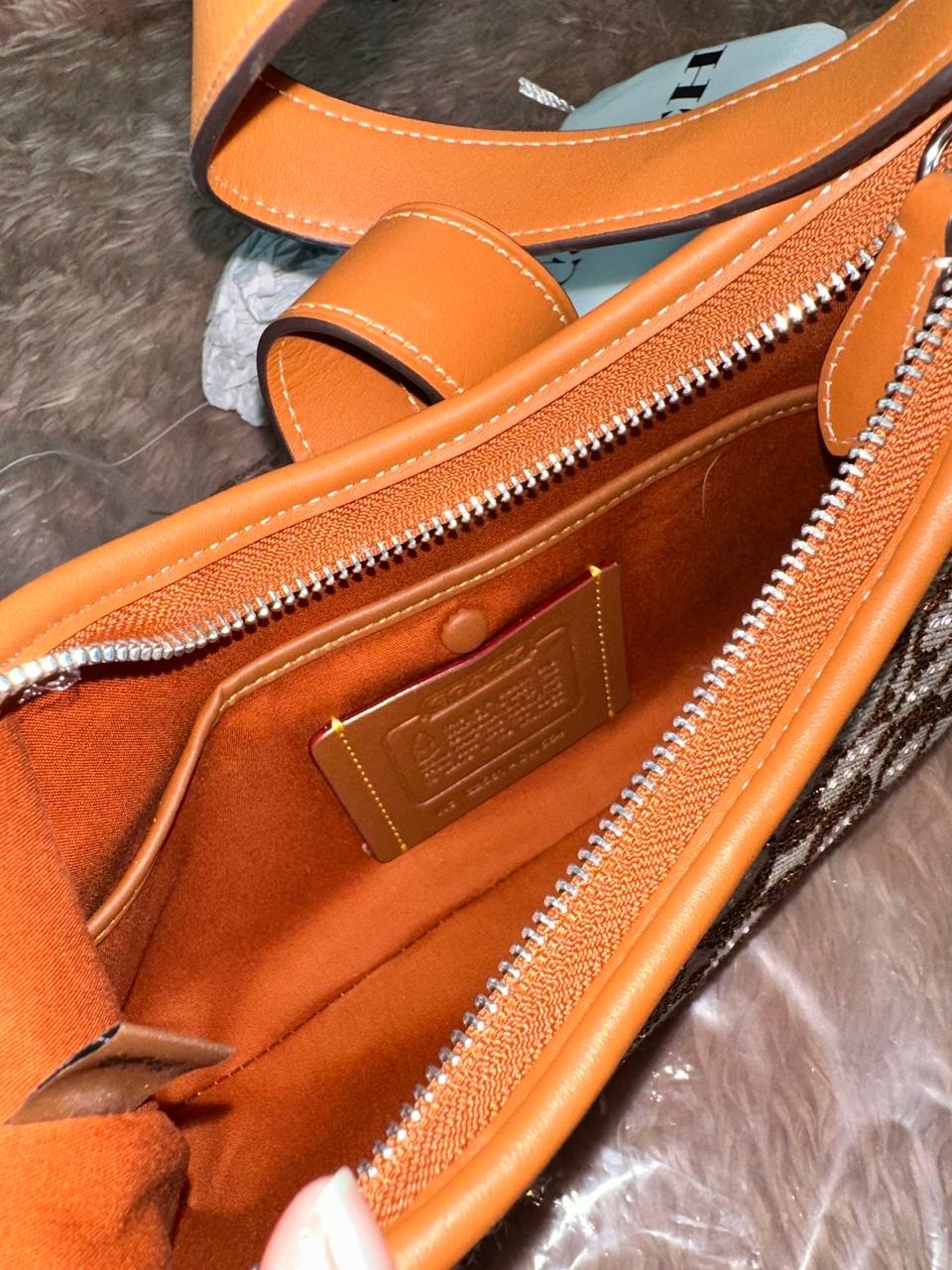 ORIG & IMPORTED COACH Retail Hamptons Hobo Small Shoulder Brown Bag