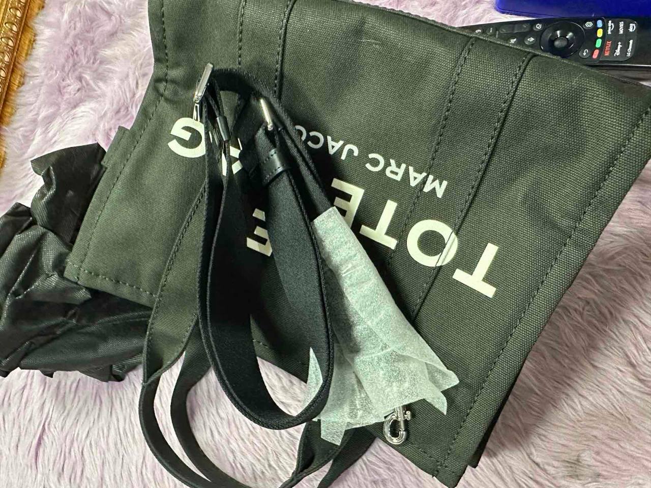 ORIG & IMPORTED Marc Jacobs MJ The Canvas Medium Tote Black Bag