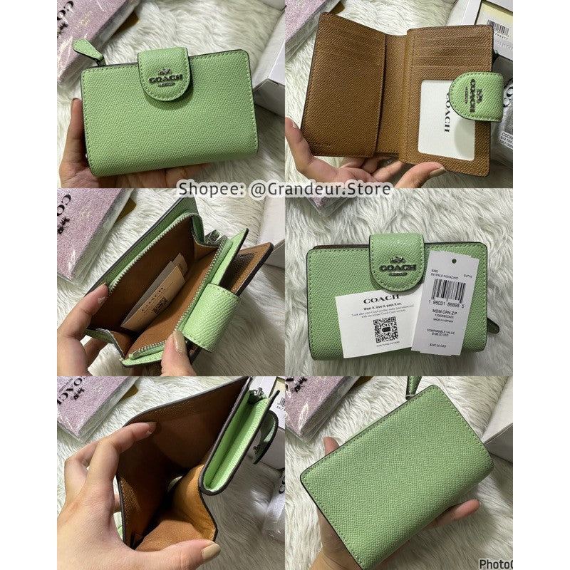 Store Authentic Coach wallets