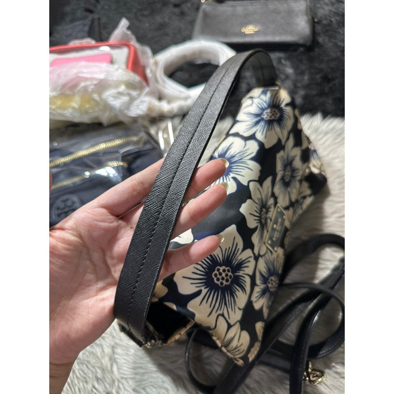 Orig PRELOVED KS Black & White Floral Miri Blake Avenue Nylon Bag
