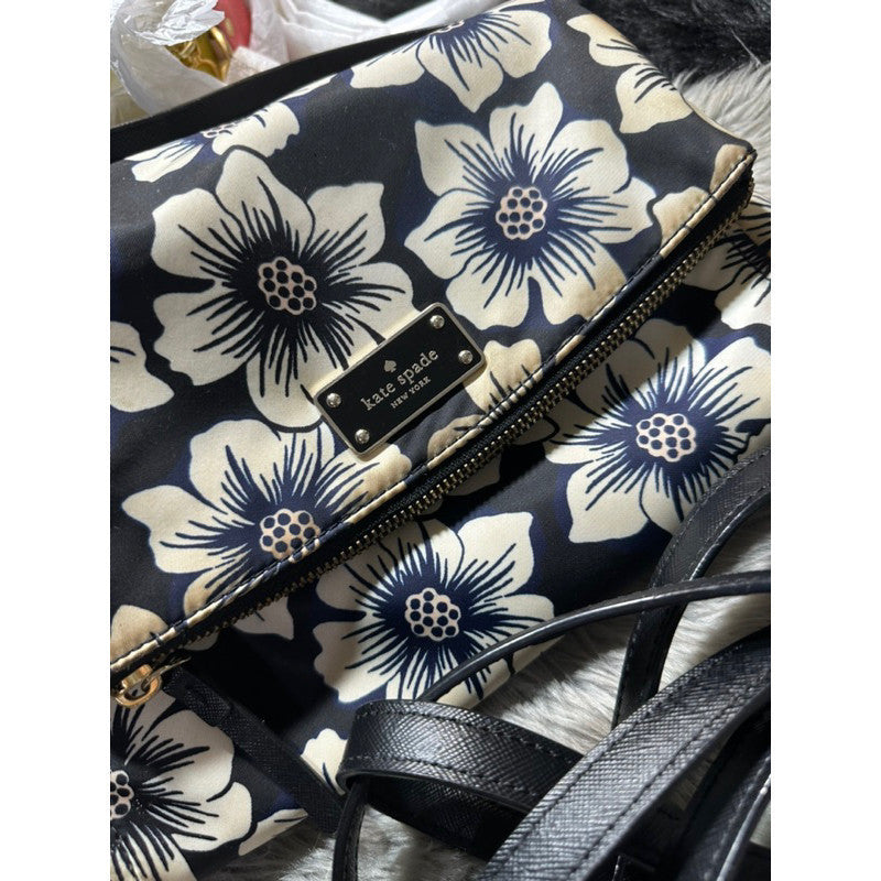 Orig PRELOVED KS Black & White Floral Miri Blake Avenue Nylon Bag