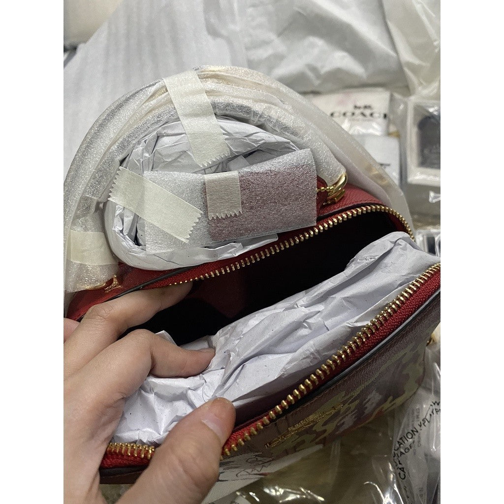 ORIG & IMPORTED CCH Disney Box Bag With Cruella Motif in Red