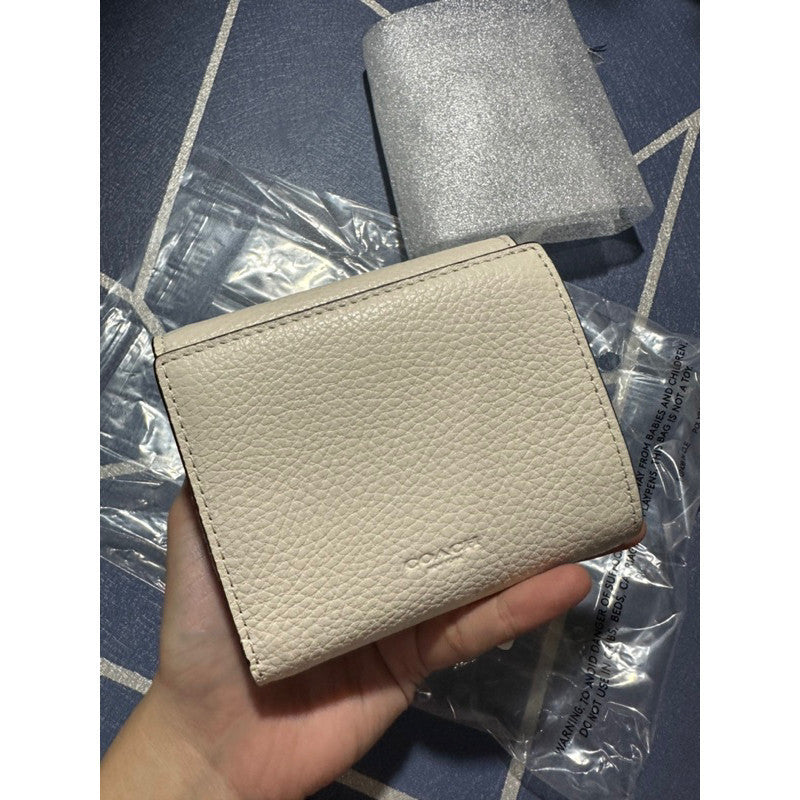 ORIG & IMPORTED C0@CH Georgie Small Wallet In Blocked Signature Canvas