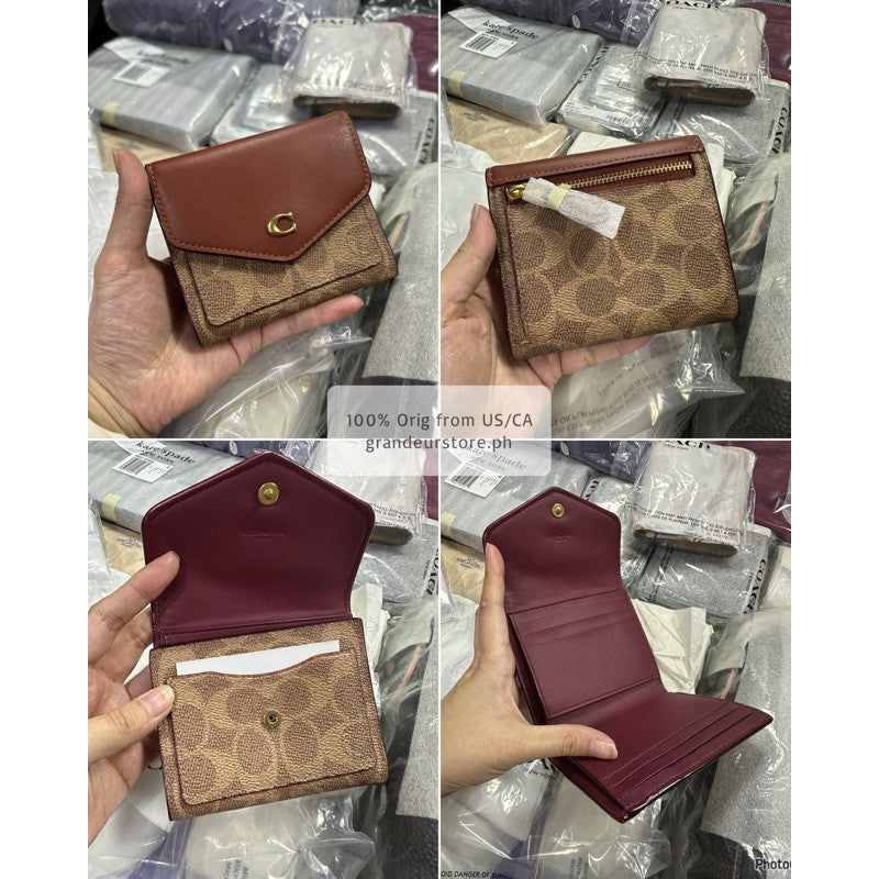 ORIG CCH Retail Wyn Small Trifold Wallet Card Holder Small Wallet