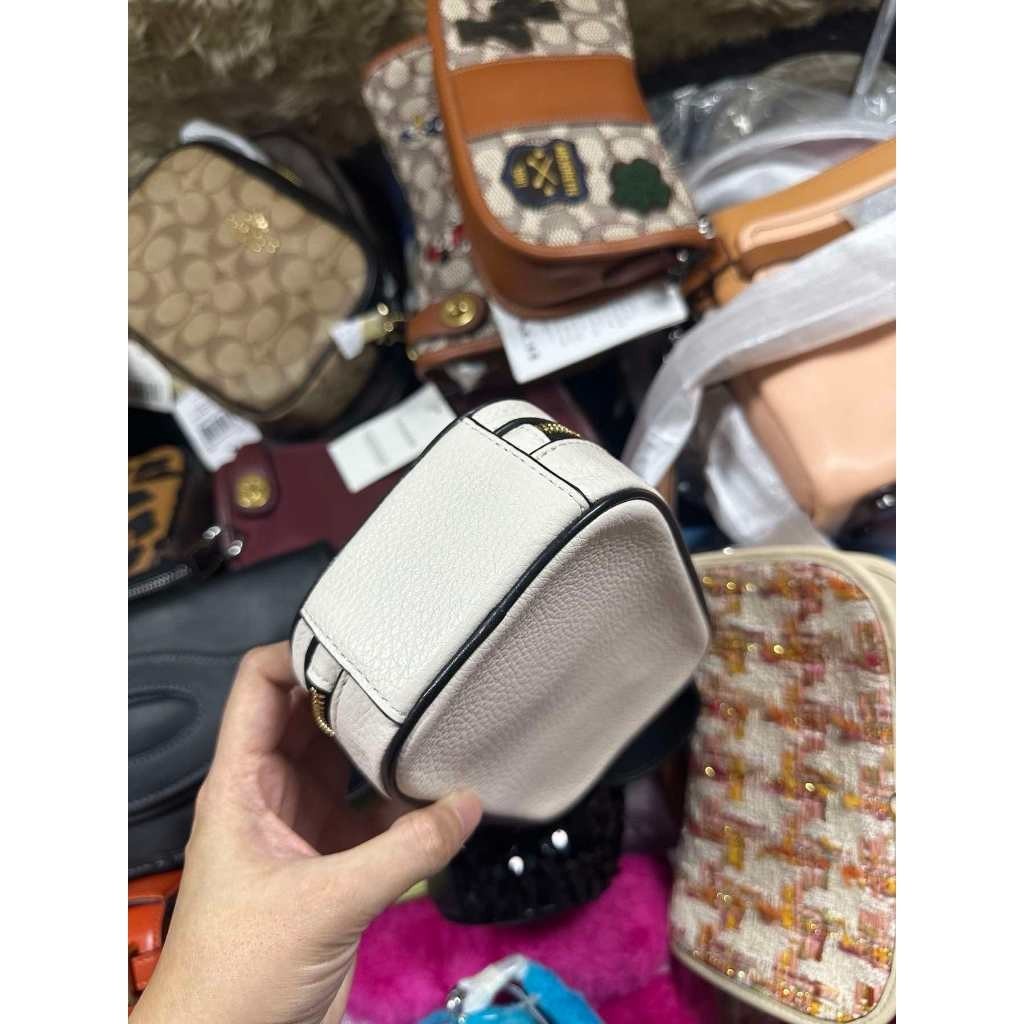 ORIG & IMPORTED CCH Eva Phone Crossbody With Cruella Small White Bag