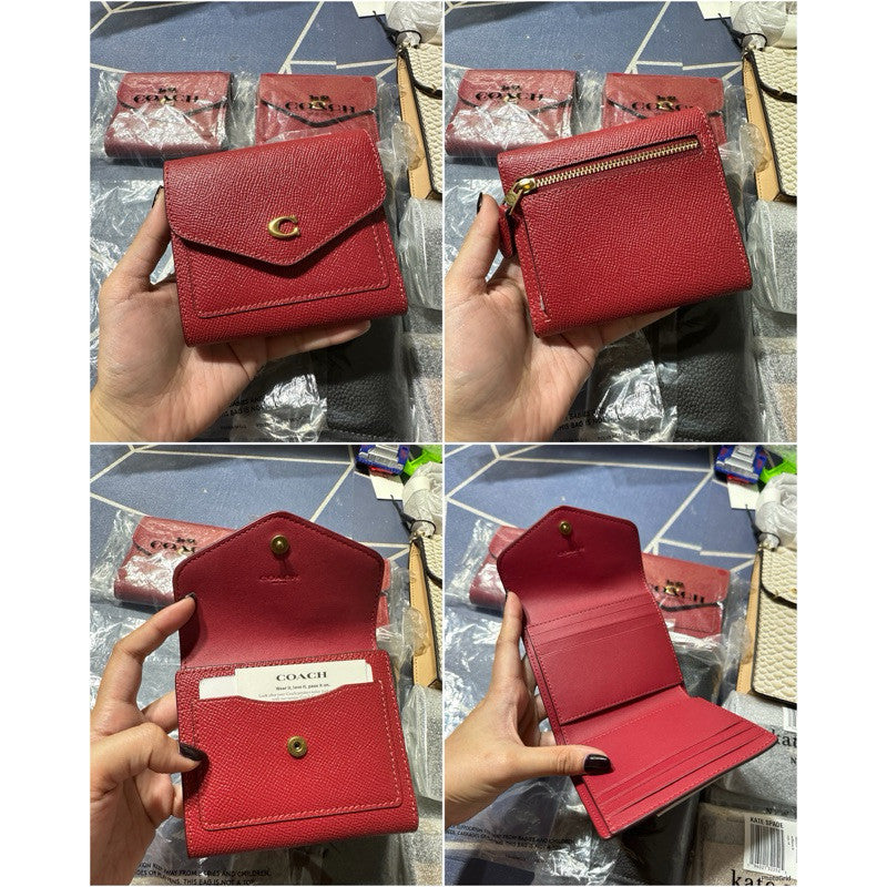 ORIG CCH Retail Wyn Small Trifold Wallet Card Holder Small Wallet