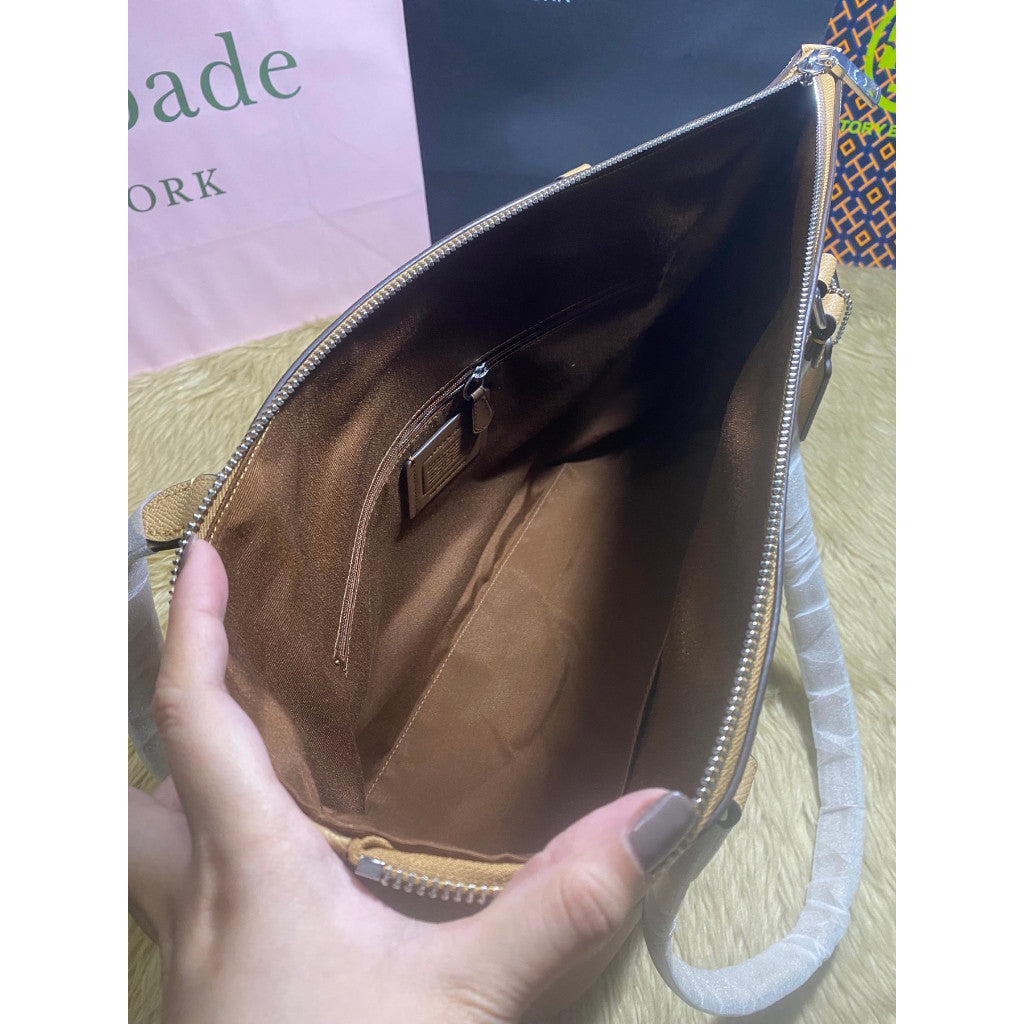 SALE! ❤️ ORIG & IMPORTED CCH Gallery Tote Bag in Beige Latte