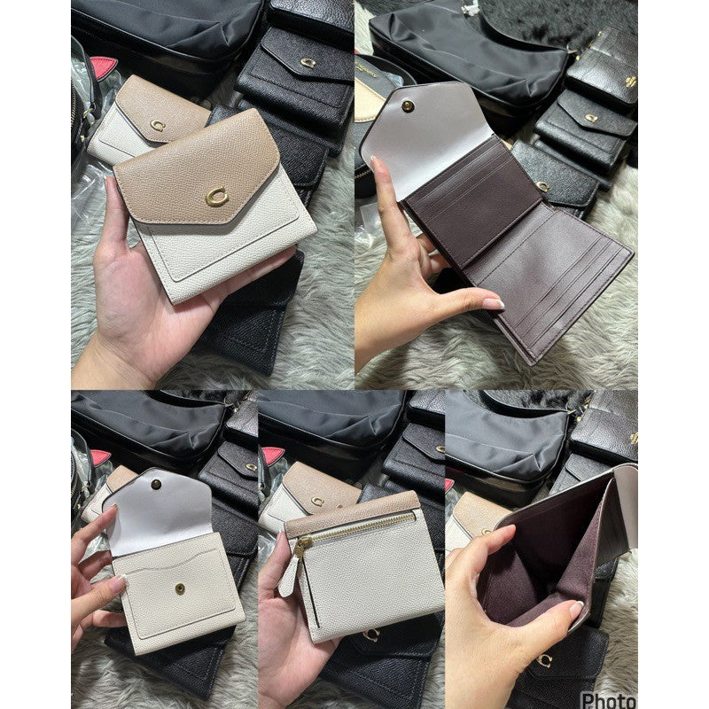 ORIG CCH Retail Wyn Small Trifold Wallet Card Holder Small Wallet