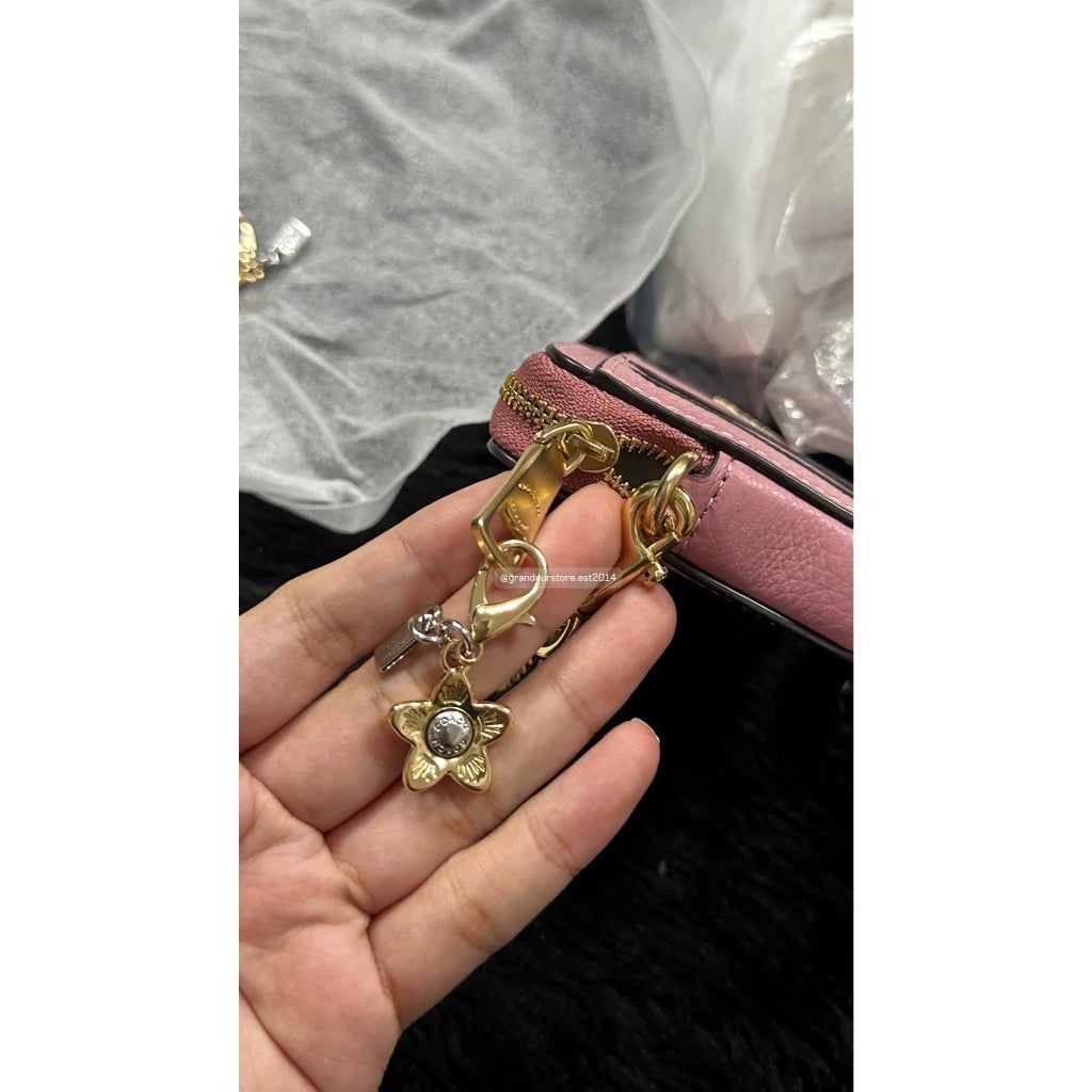 ORIG & IMPORTED CCH small charm flower with hangtag keychain