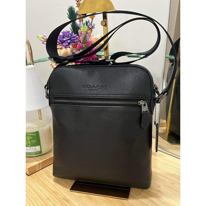 ORIG & IMPORTED CCH Houston Flight Men's Bag in Gunmetal/BLACK