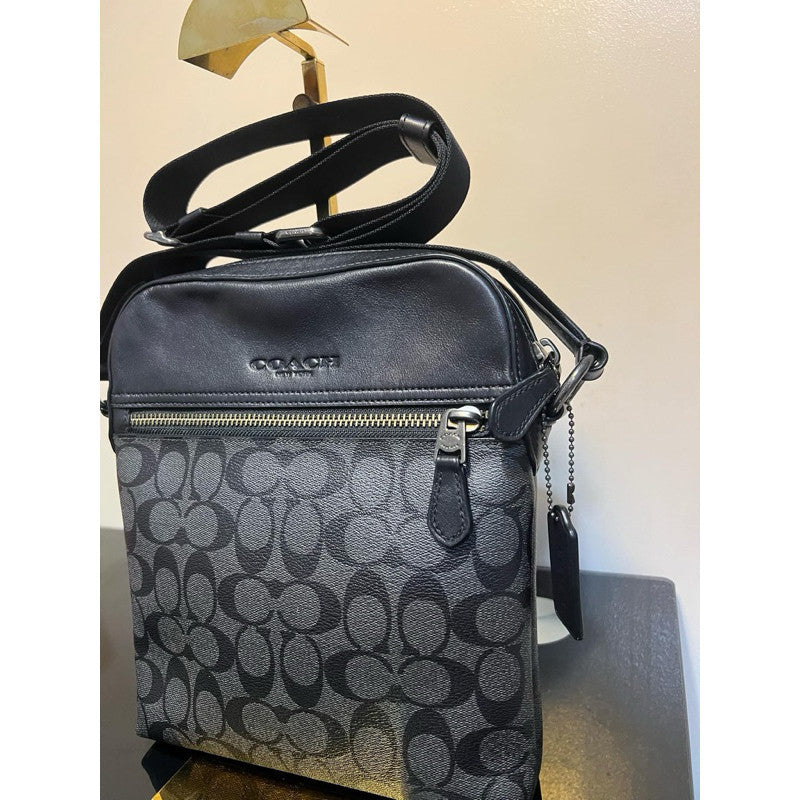 ORIG & IMPORTED CCH Houston Flight Men’s Bag In Signature Canvas Black