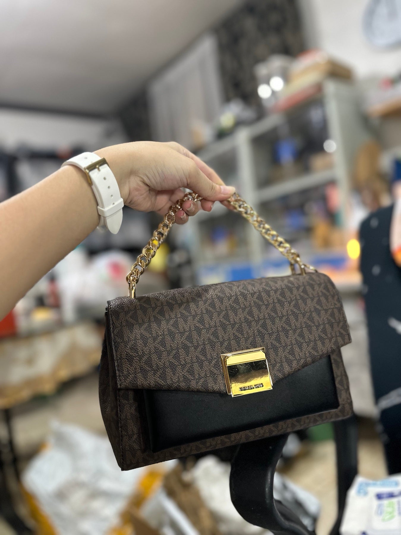 AUTHENTIC/ORIGINAL Preloved MK Lita Medium Two-Tone Logo Crossbody Bag Brown/Black
