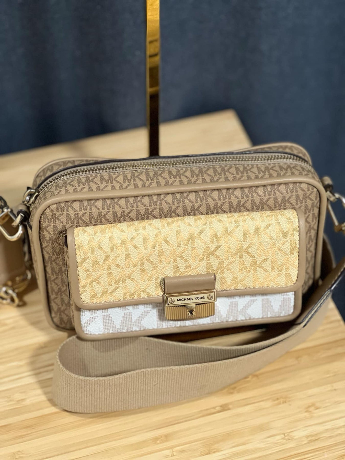 ORIG Preloved MK Bradshaw Medium Logo Camera Bag Brown