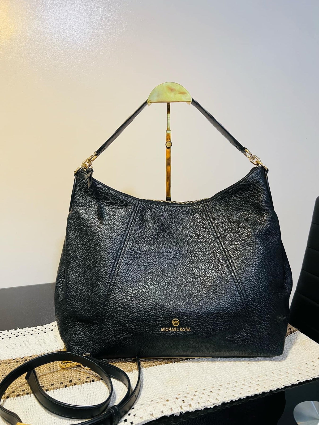 ORIG Preloved MK Sienna Large Logo Shoulder Bag Black