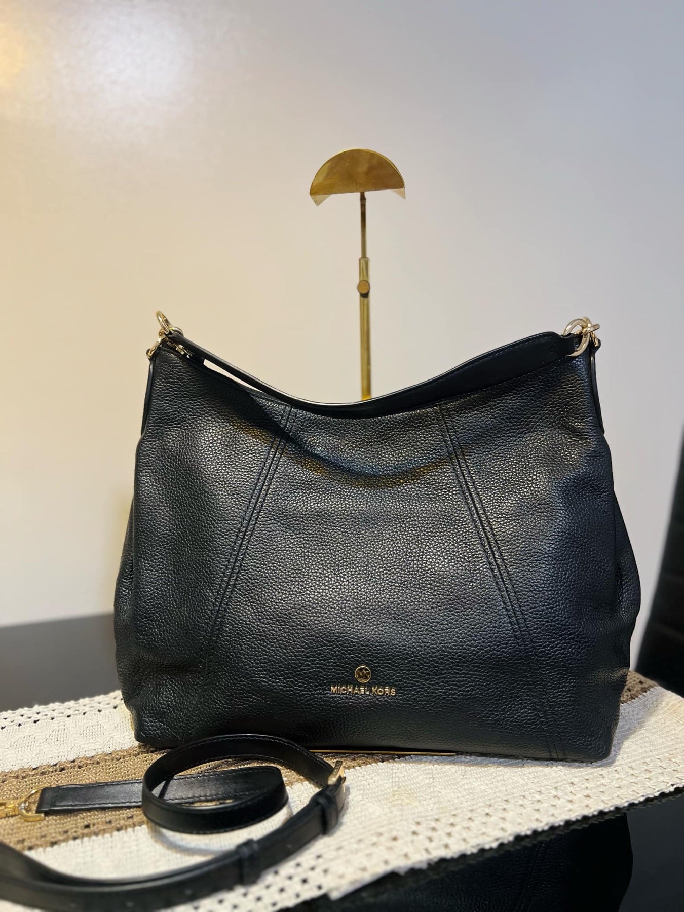 ORIG Preloved MK Sienna Large Logo Shoulder Bag Black