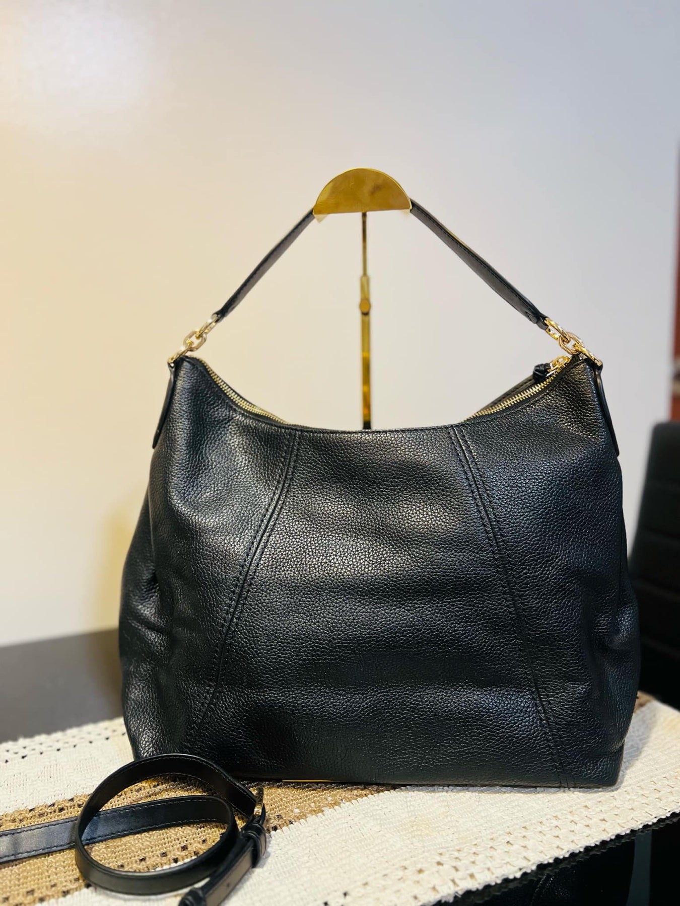 ORIG Preloved MK Sienna Large Logo Shoulder Bag Black