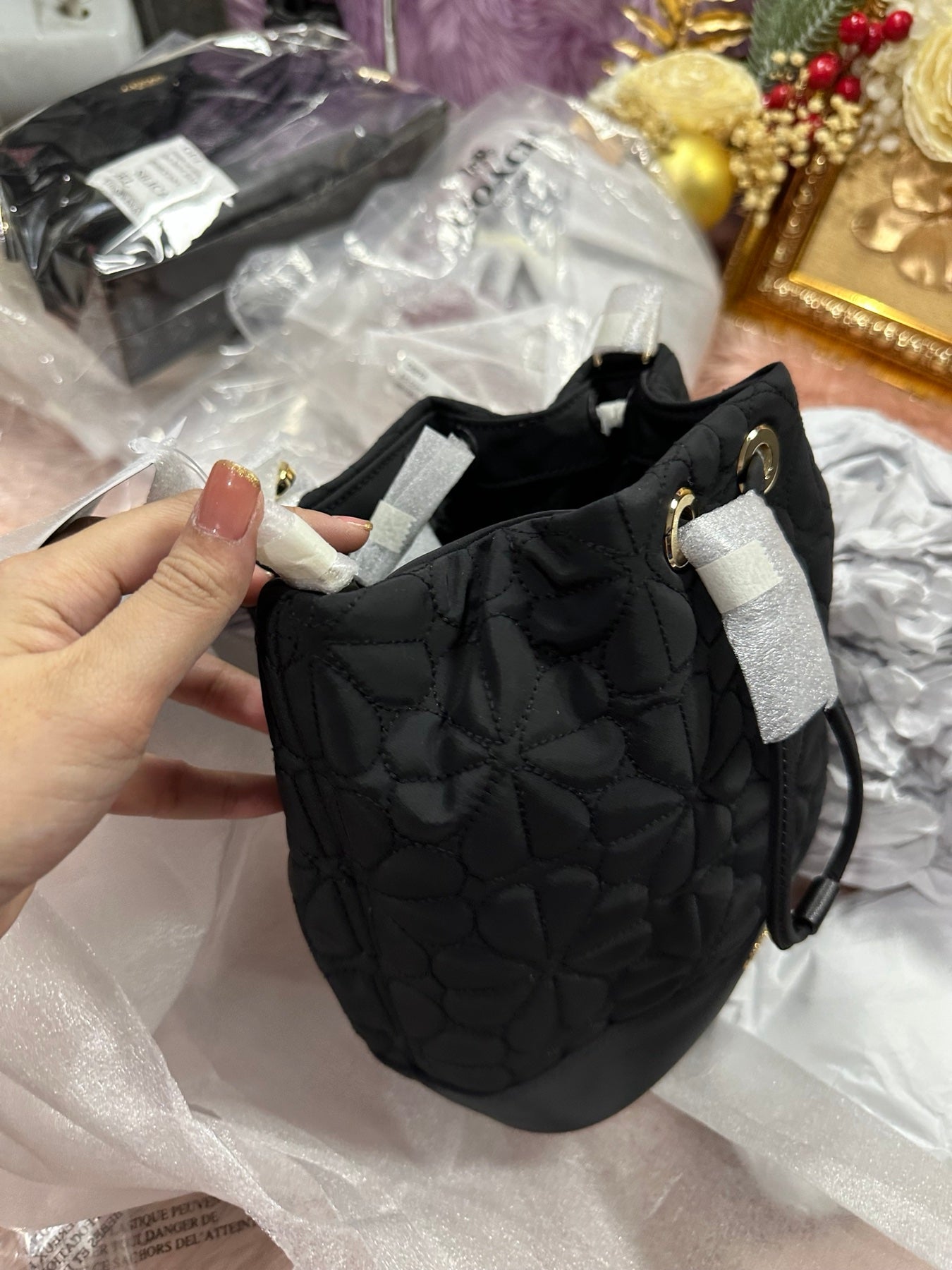 ORIG & IMPORTED KS Spade Flower Quilted Fabric Bucket Bag Pink Black