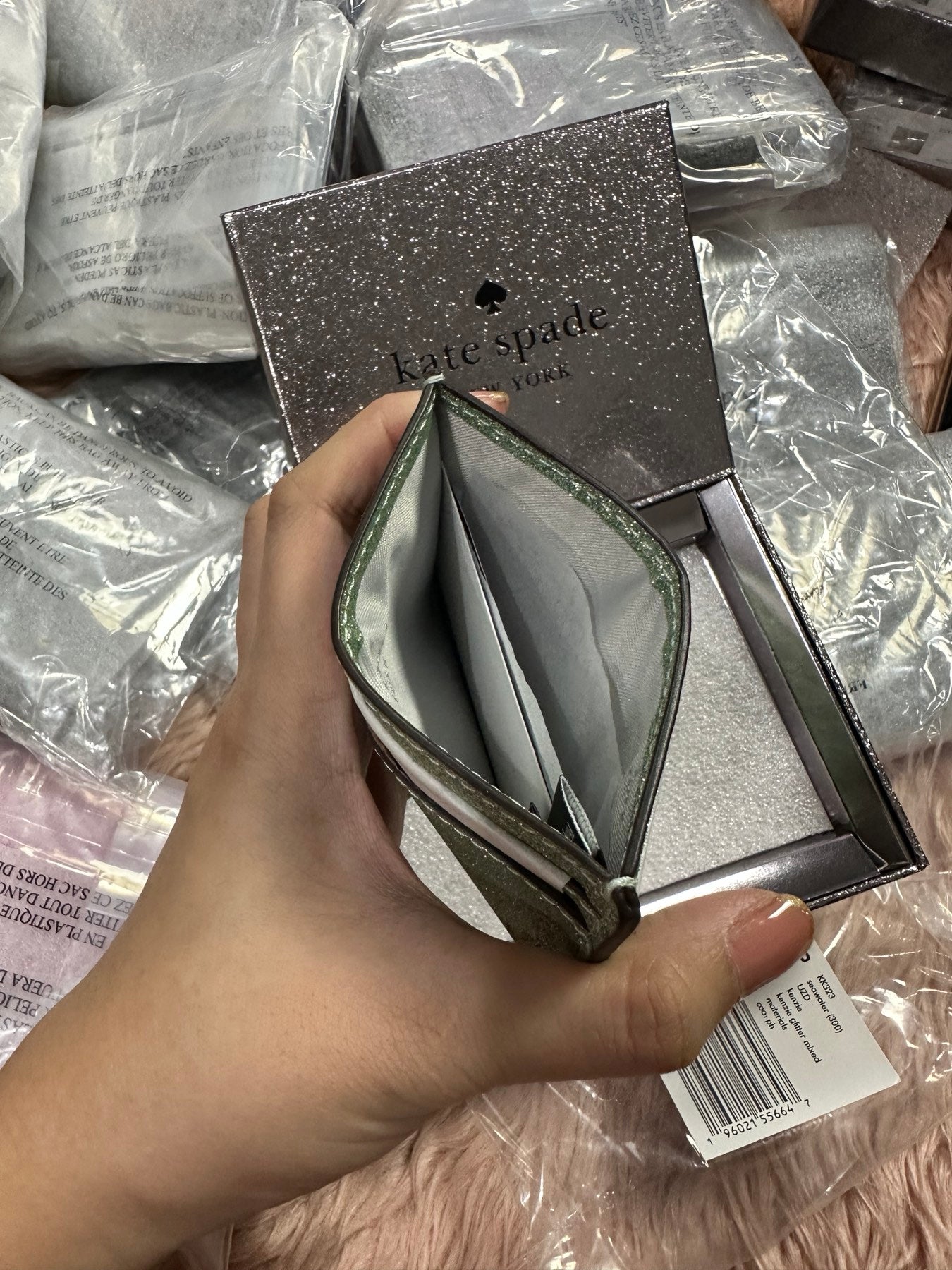 ORIG & IMPORTED KS Kenzie Boxed Small Cardholder Wallet in Black Seawater Green
